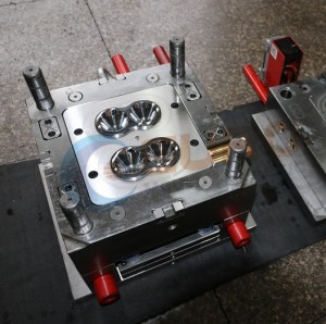 Plastic paint pot mould