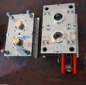 Plastic paint pot mould